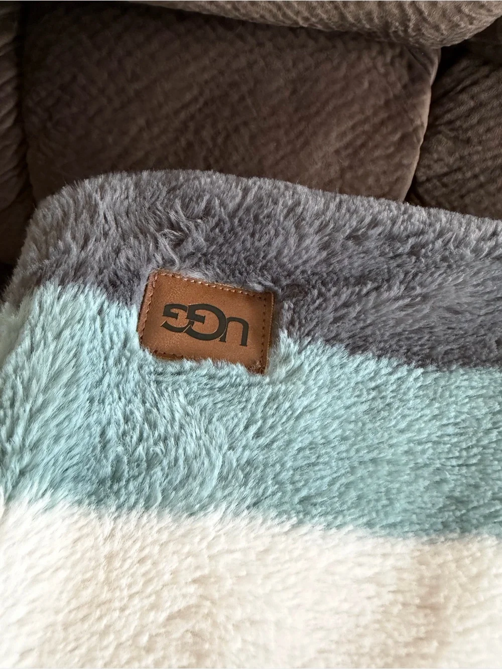 UGG Throw Blanket in Gray, Cream & Aqua NWOT